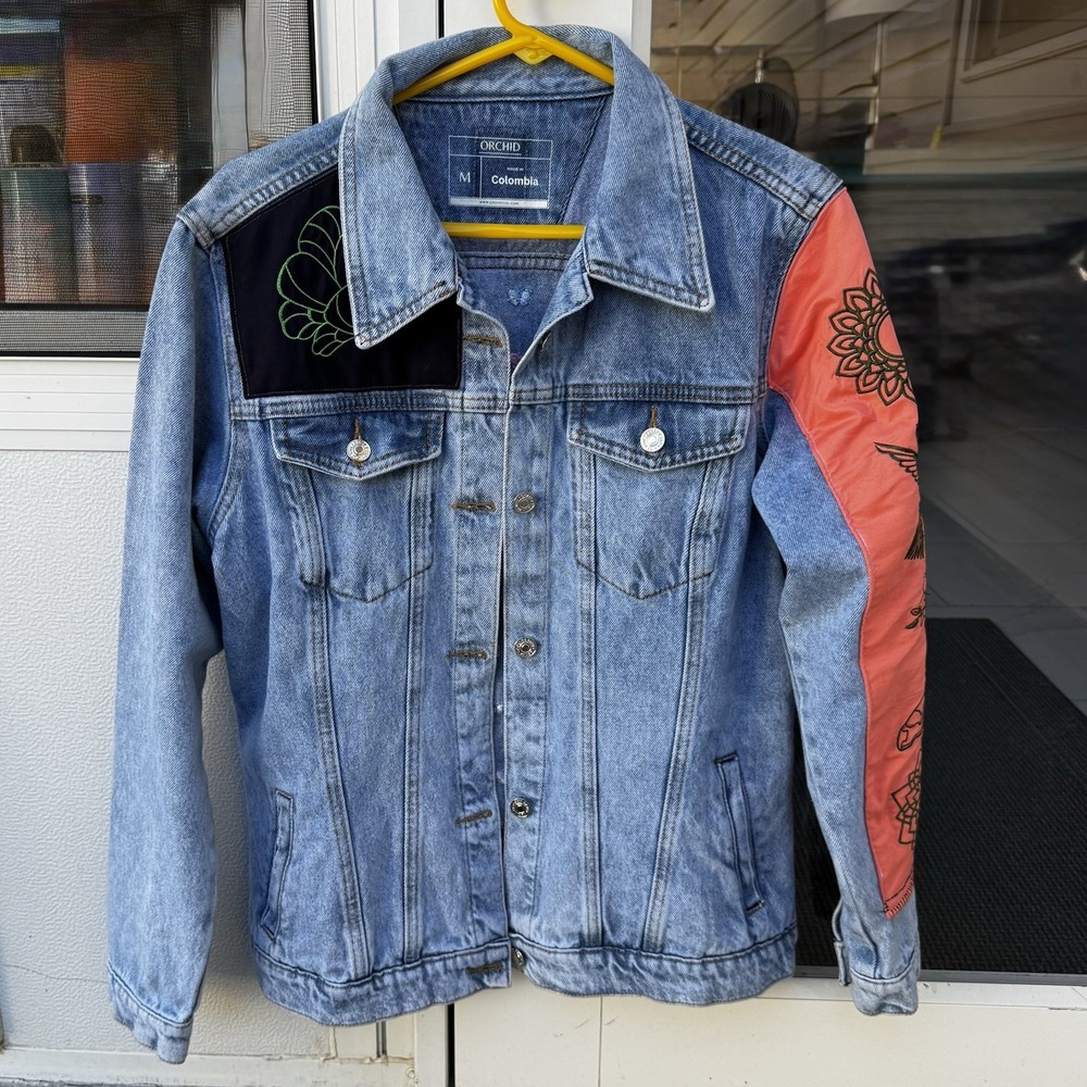 Orchid Colombia‎ Jean Jacket w/ Butterfly Accents, Size M - BRAND NEW!
